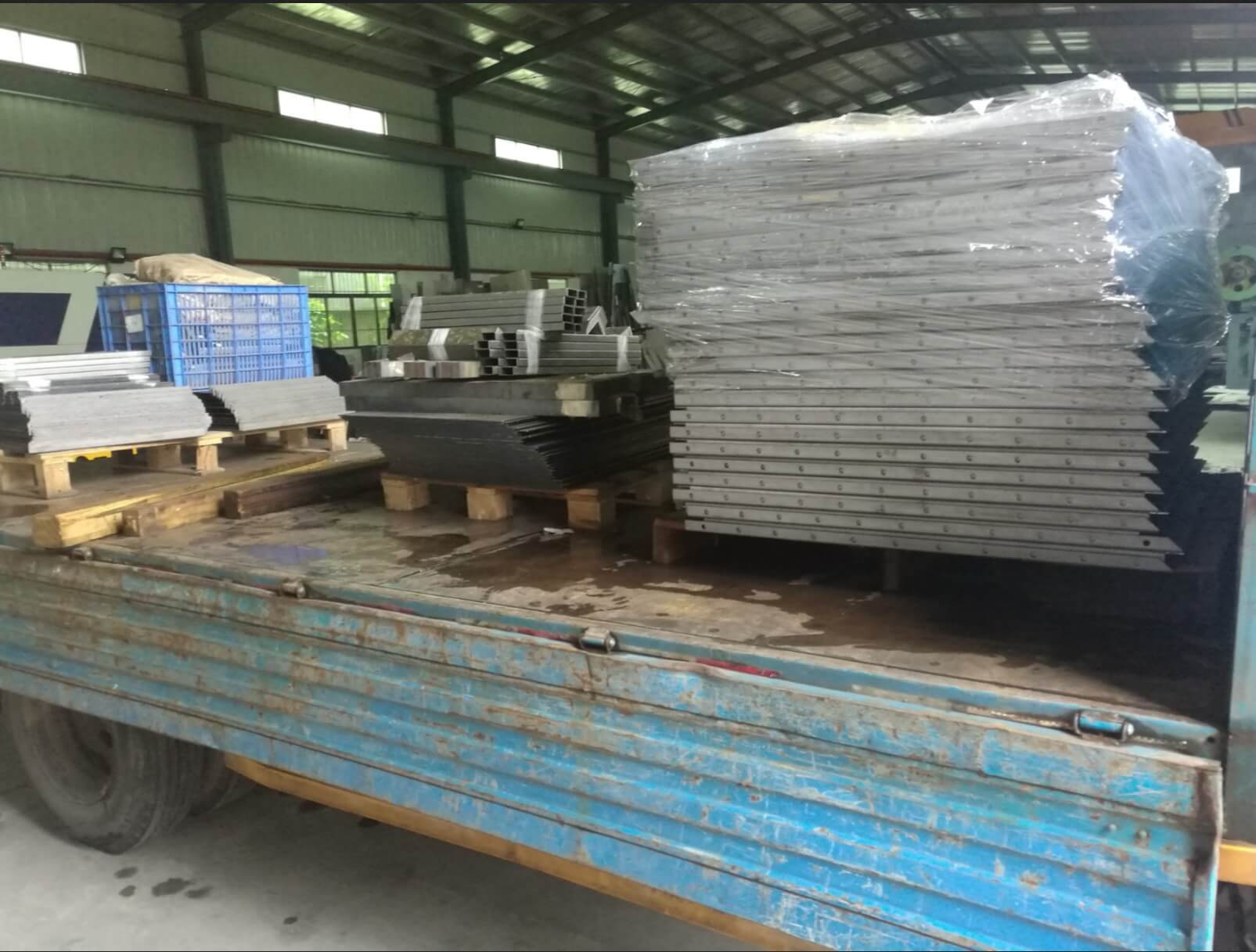 你在考場的氛圍里汗如雨下，我在東莞天航激光加工廠熱火朝天！
